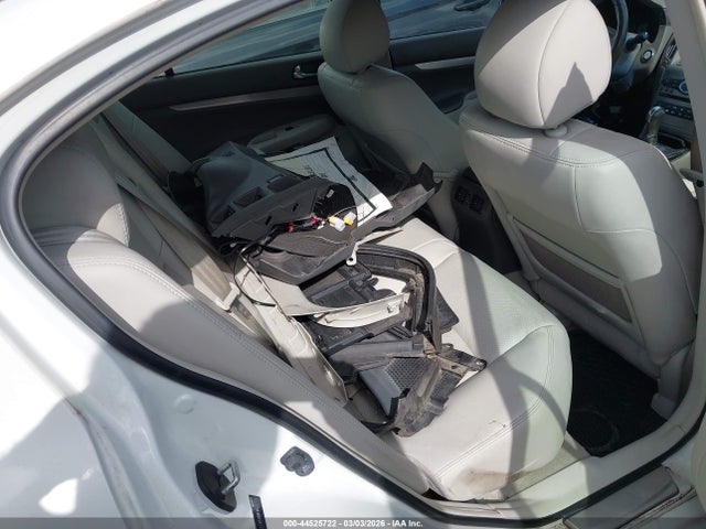 44525722 :رقم المزاد ، JN1CV6AR9FM522130 vin ، 2015 Infiniti Q40 مزاد بيع