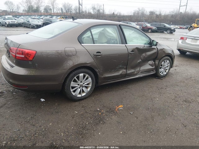 3VWD17AJ0FM239811 Volkswagen Jetta 1.8t Se