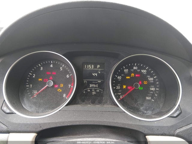 3VWD17AJ0FM239811 Volkswagen Jetta 1.8t Se