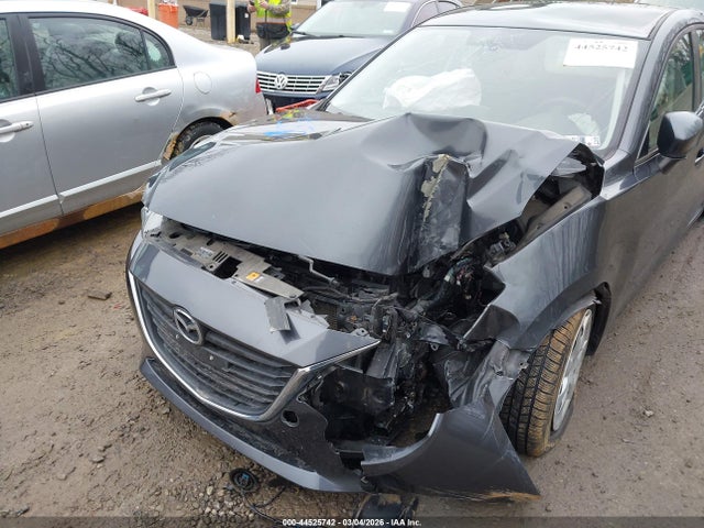 Продажа на аукционе авто 2016 Mazda Mazda3 I Sport, vin: 3MZBM1J74GM289550, номер лота: 44525742
