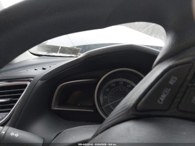 Продажа на аукционе авто 2016 Mazda Mazda3 I Sport, vin: 3MZBM1J74GM289550, номер лота: 44525742