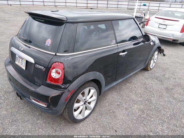 2011 MINI COOPER S WMWSV3C54BTY14959 Photo 3
