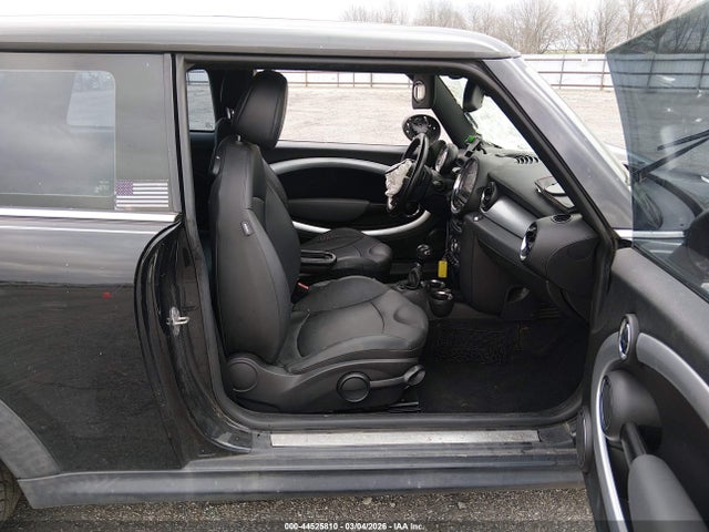 2011 MINI COOPER S WMWSV3C54BTY14959 Photo 4