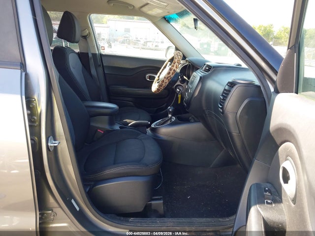 44525883 :رقم المزاد ، KNDJP3A57H7476518 vin ، 2017 Kia Soul + مزاد بيع