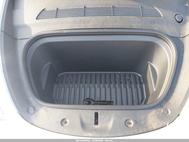 2024 TESLA MODEL Y 7SAYGDEE5RA273511 Photo 9