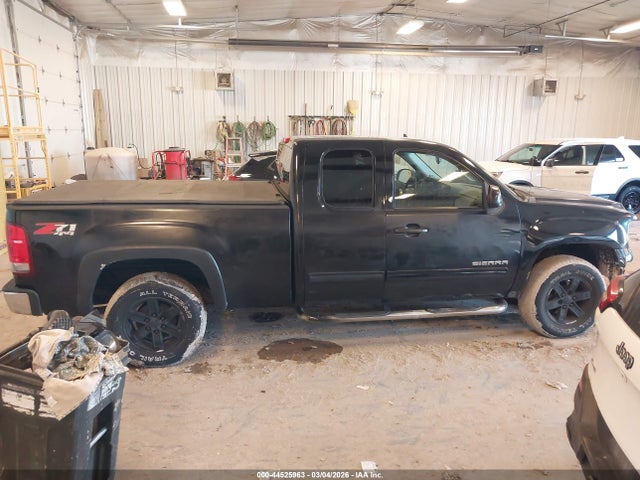 44525963 :رقم المزاد ، 1GTR2VE33BZ403499 vin ، 2011 Gmc Sierra 1500 Sle مزاد بيع