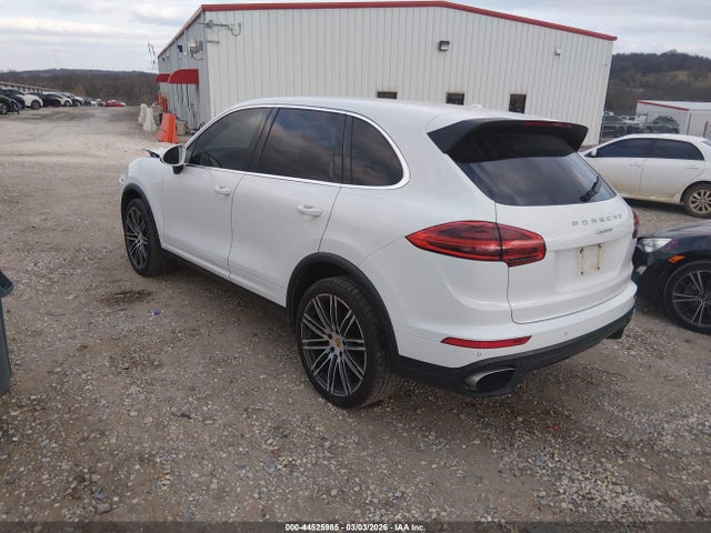 2016 PORSCHE CAYENNE WP1AA2A25GLA05215 Photo 2