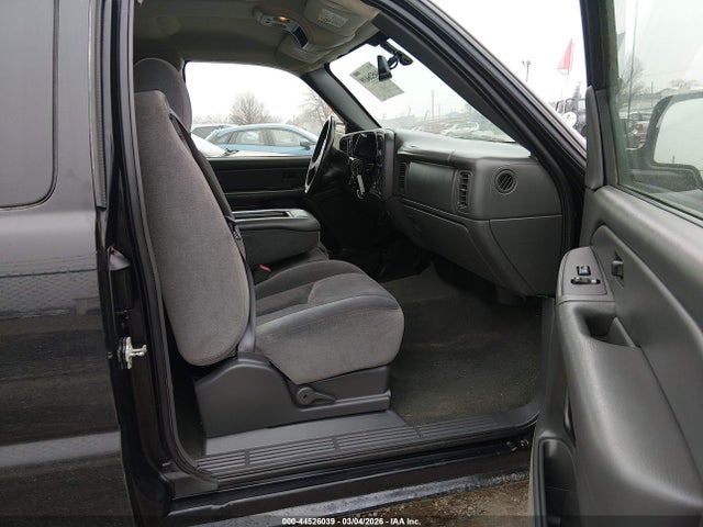 Продажа на аукционе авто 2004 Gmc Sierra 2500hd Sle, vin: 1GTHK29U84E227332, номер лота: 44526039