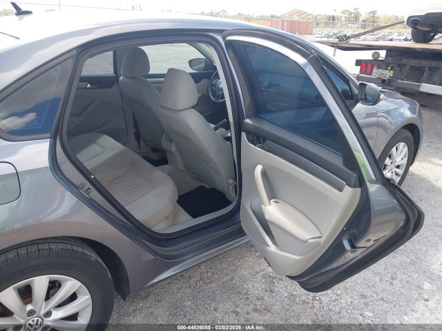 Продажа на аукционе авто 2012 Volkswagen Passat 2.5l S, vin: 1VWAH7A36CC029355, номер лота: 44526050