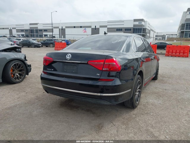 2016 VOLKSWAGEN PASSAT 1VWBS7A36GC047270 Photo 3