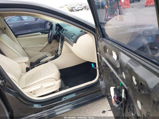 2016 VOLKSWAGEN PASSAT 1VWBS7A36GC047270 Photo 4