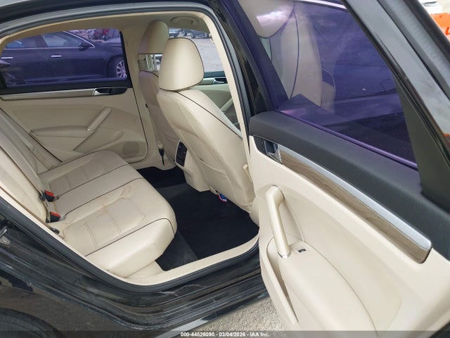 2016 VOLKSWAGEN PASSAT 1VWBS7A36GC047270 Photo 7