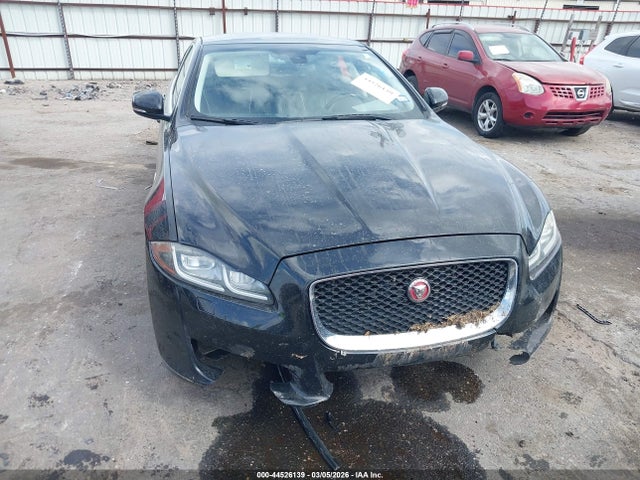 2016 JAGUAR XJ SAJWA1CE0GMW02776 Photo 5