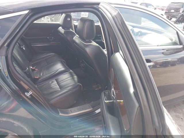 2016 JAGUAR XJ SAJWA1CE0GMW02776 Photo 7