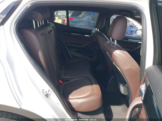 2018 BMW X2 WBXYJ5C36JEF75362 Photo 7