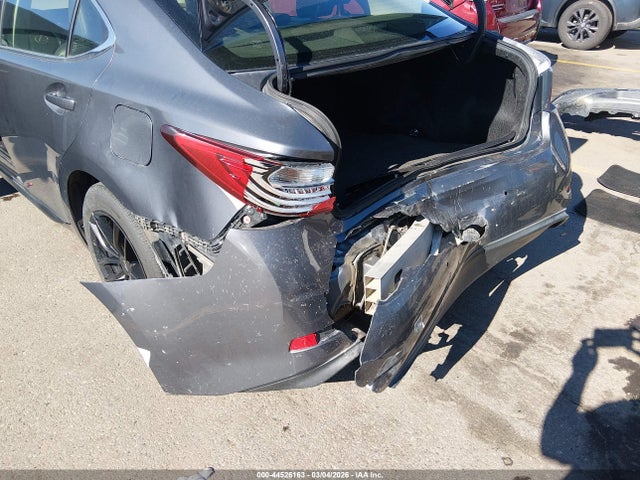 JTHBK1GG8E2138522 Lexus ES 350