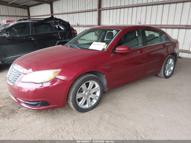 Продажа на аукционе авто 2013 Chrysler 200 Touring, vin: 1C3CCBBB6DN714730, номер лота: 44526177