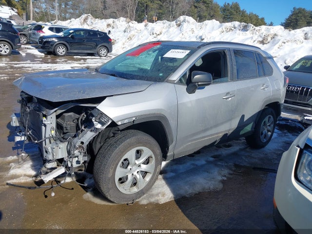 Toyota RAV4 LE 2019 2T3F1RFV4KC030651 Image 2