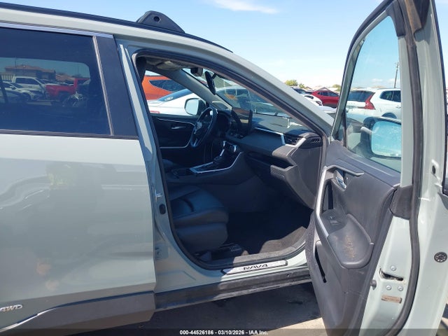 2023 TOYOTA RAV4 HYBRID 4T3B6RFV6PU132961 Photo 4