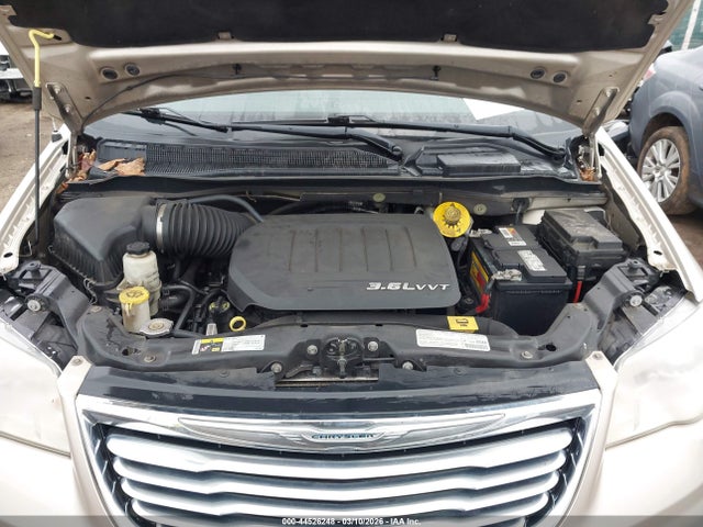 44526248 :رقم المزاد ، 2C4RC1BG1DR759167 vin ، 2013 Chrysler Town & Country Touring مزاد بيع