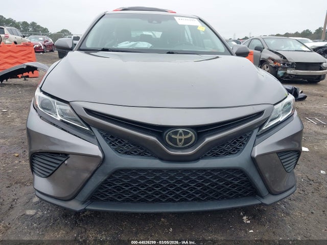 Продажа на аукционе авто 2018 Toyota Camry Se, vin: 4T1B11HKXJU023227, номер лота: 44526299