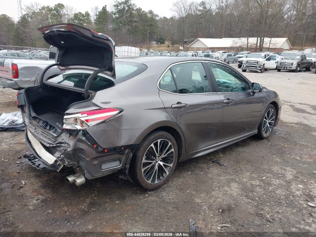 Продажа на аукционе авто 2018 Toyota Camry Se, vin: 4T1B11HKXJU023227, номер лота: 44526299