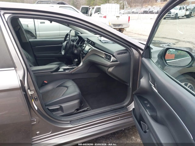 Продажа на аукционе авто 2018 Toyota Camry Se, vin: 4T1B11HKXJU023227, номер лота: 44526299