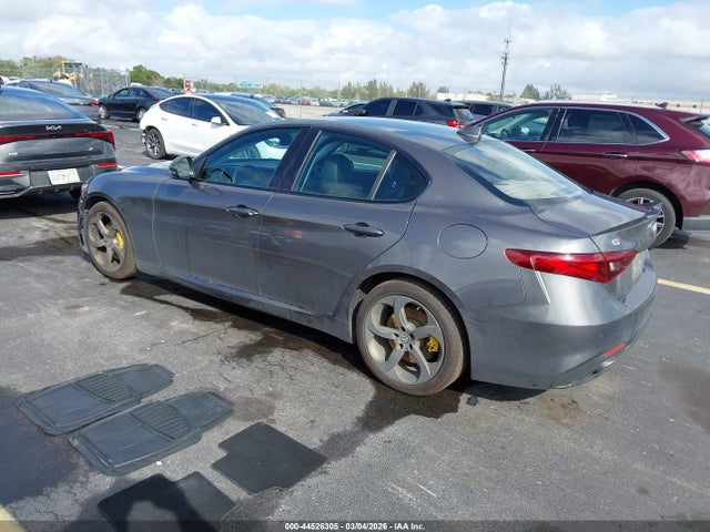 2018 ALFA ROMEO GIULIA ZARFAEDN4J7578417 Photo 2