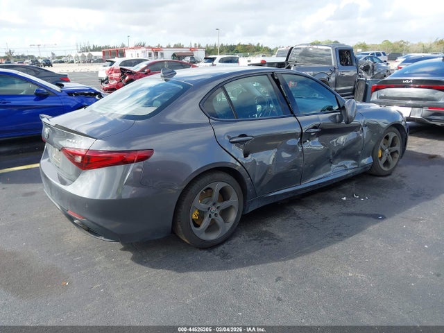 2018 ALFA ROMEO GIULIA ZARFAEDN4J7578417 Photo 3