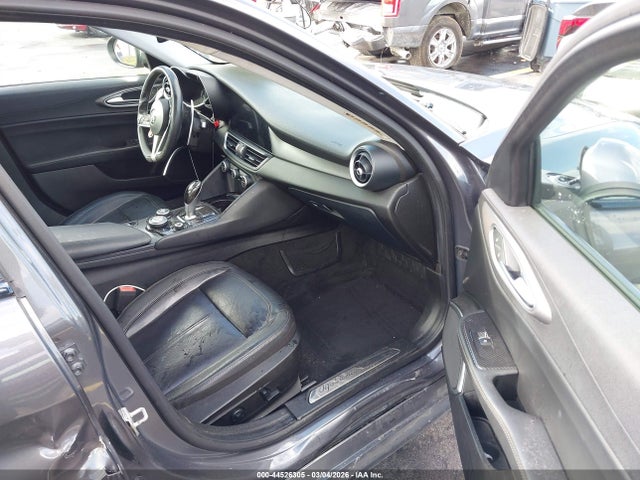 2018 ALFA ROMEO GIULIA ZARFAEDN4J7578417 Photo 4