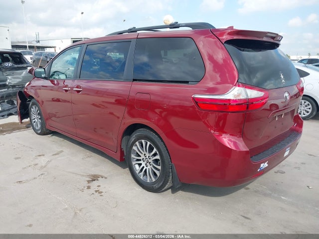 2019 TOYOTA SIENNA 5TDYZ3DCXKS966015 Photo 2