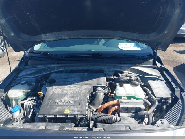 2017 HYUNDAI IONIQ HYBRID KMHC75LC4HU019159 Photo 9