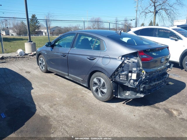 2017 HYUNDAI IONIQ HYBRID KMHC75LC4HU019159 Photo 2