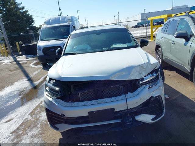 44526392 :رقم المزاد ، 3VV8B7AX8RM048987 vin ، 2024 Volkswagen Tiguan 2.0t Se R-line Black مزاد بيع