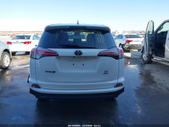 Toyota RAV4 LE 2018 2T3BFREV2JW740775 Image 16