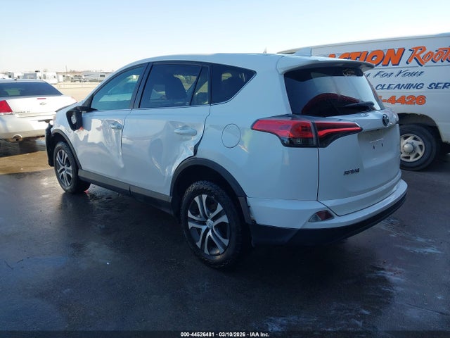 Toyota RAV4 LE 2018 2T3BFREV2JW740775 Image 3