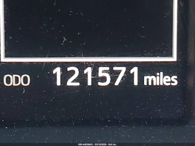 Toyota RAV4 LE 2018 2T3BFREV2JW740775 Image 7