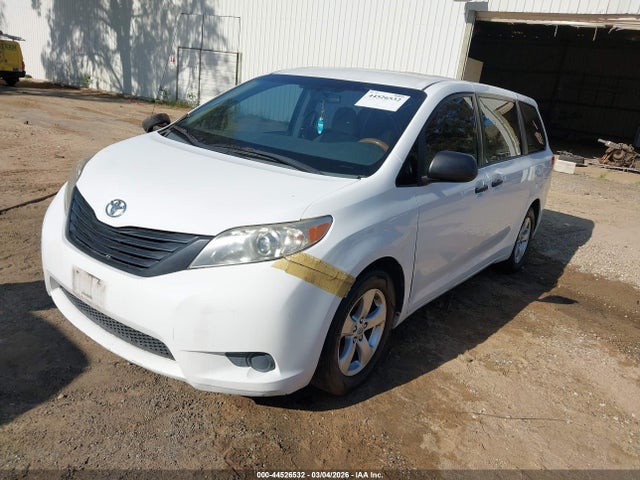 2014 TOYOTA SIENNA 5TDZK3DC4ES477204 Photo 1