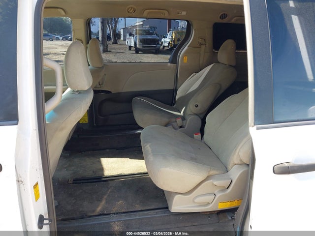 2014 TOYOTA SIENNA 5TDZK3DC4ES477204 Photo 7