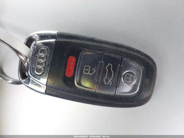 44526538 :رقم المزاد ، WAUEFAFL5DN009889 vin ، 2013 Audi A4 2.0t Premium مزاد بيع