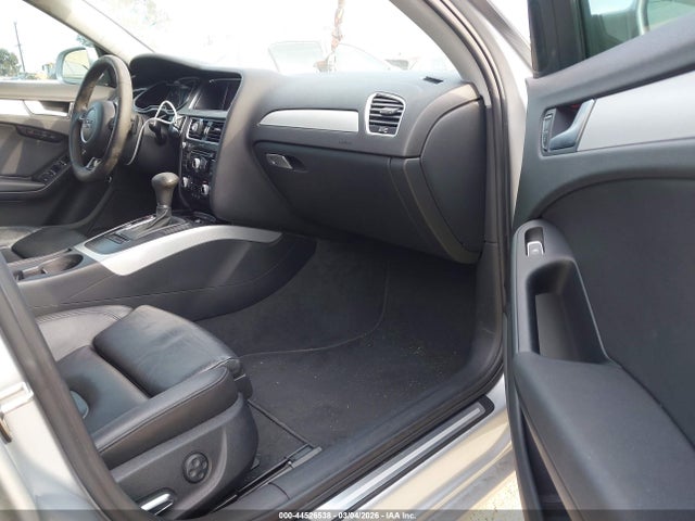 44526538 :رقم المزاد ، WAUEFAFL5DN009889 vin ، 2013 Audi A4 2.0t Premium مزاد بيع