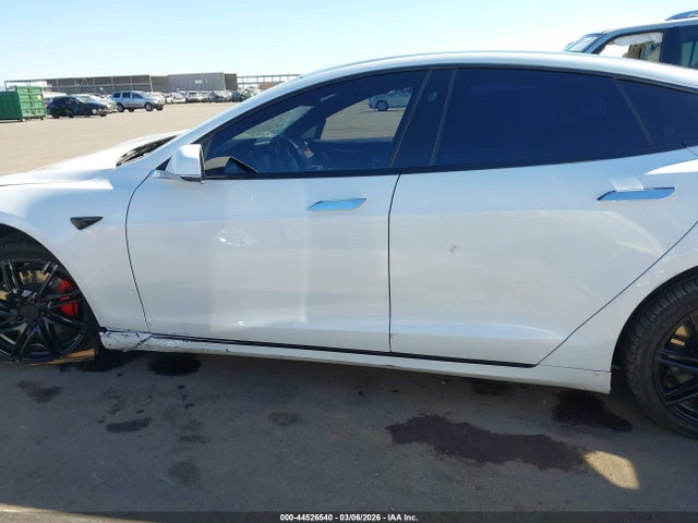 44526540 :رقم المزاد ، 5YJSA1E28MF427245 vin ، 2021 Tesla Model S Long Range Dual Motor All-wheel Drive/long Range Plus Dual Motor All-wheel Drive مزاد بيع