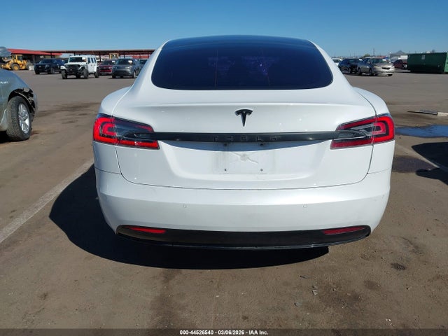 44526540 :رقم المزاد ، 5YJSA1E28MF427245 vin ، 2021 Tesla Model S Long Range Dual Motor All-wheel Drive/long Range Plus Dual Motor All-wheel Drive مزاد بيع