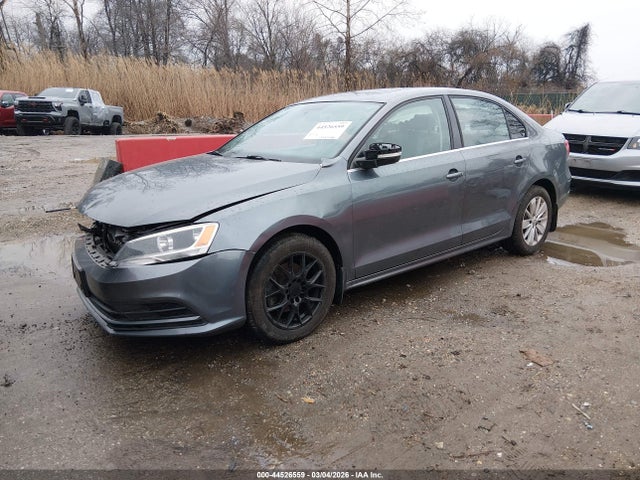 44526559 :رقم المزاد ، 3VWD17AJXFM322355 vin ، 2015 Volkswagen Jetta 1.8t Se مزاد بيع
