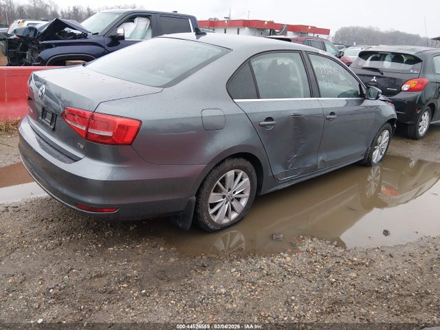 44526559 :رقم المزاد ، 3VWD17AJXFM322355 vin ، 2015 Volkswagen Jetta 1.8t Se مزاد بيع