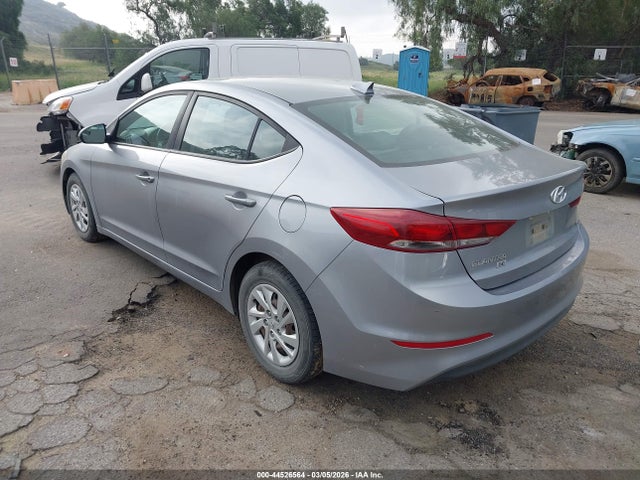 2017 HYUNDAI ELANTRA 5NPD74LFXHH201147 Photo 2