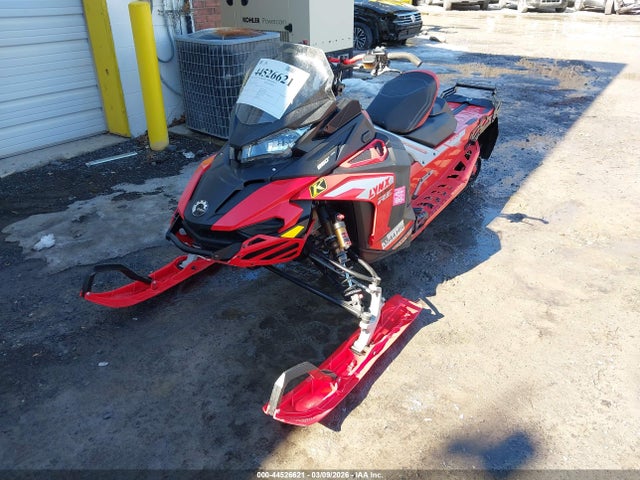 Lynx Snowmobile 2022 YH2LSUNK7NR001379 Image 2
