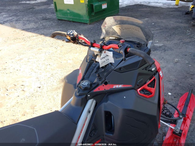 Lynx Snowmobile 2022 YH2LSUNK7NR001379 Image 5