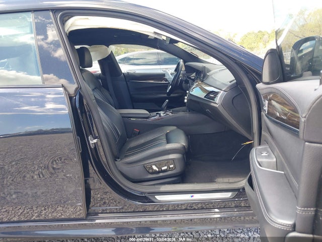 44526691 :رقم المزاد ، WBAJV6C52JBJ99782 vin ، 2018 Bmw 640i Gran Turismo Xdrive مزاد بيع