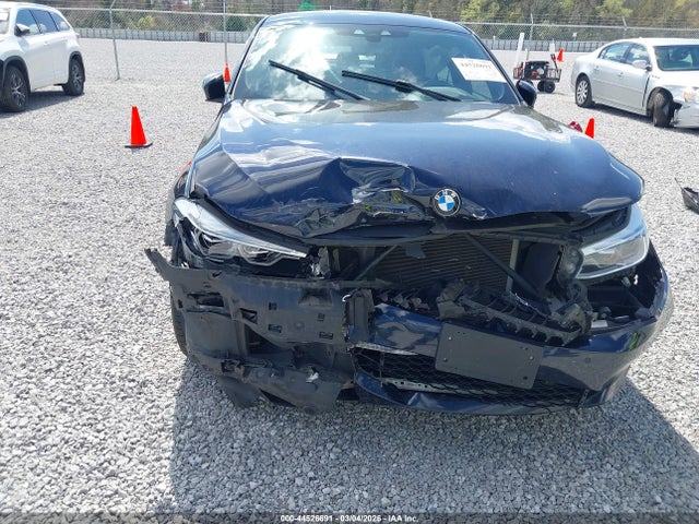 44526691 :رقم المزاد ، WBAJV6C52JBJ99782 vin ، 2018 Bmw 640i Gran Turismo Xdrive مزاد بيع